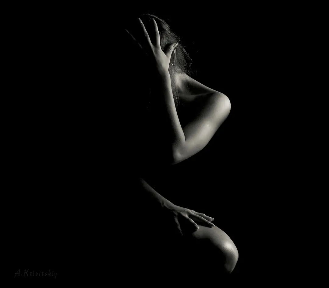 artistic-silhouette-of-a-woman-in-low-light
